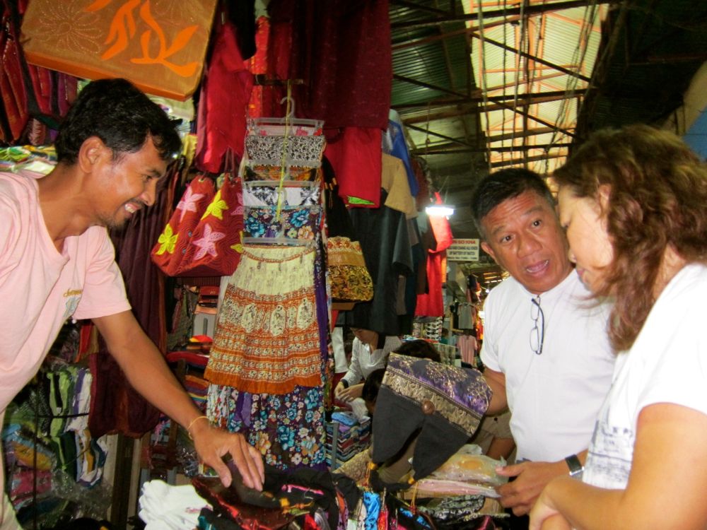 Bargaining in Phnom Penh