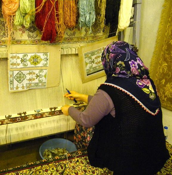 Carpet Weaver in Izmir