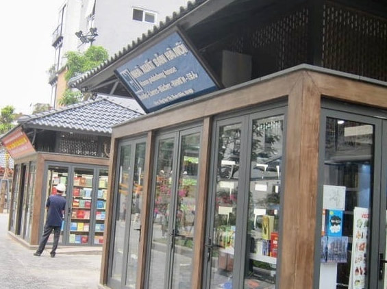 Bookstore in Pho Sach Hanoi