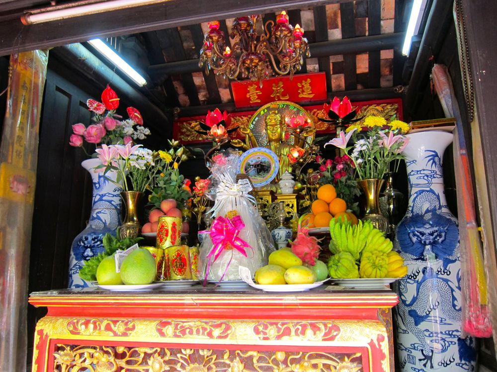 Altar in the One Pillar Pagoda