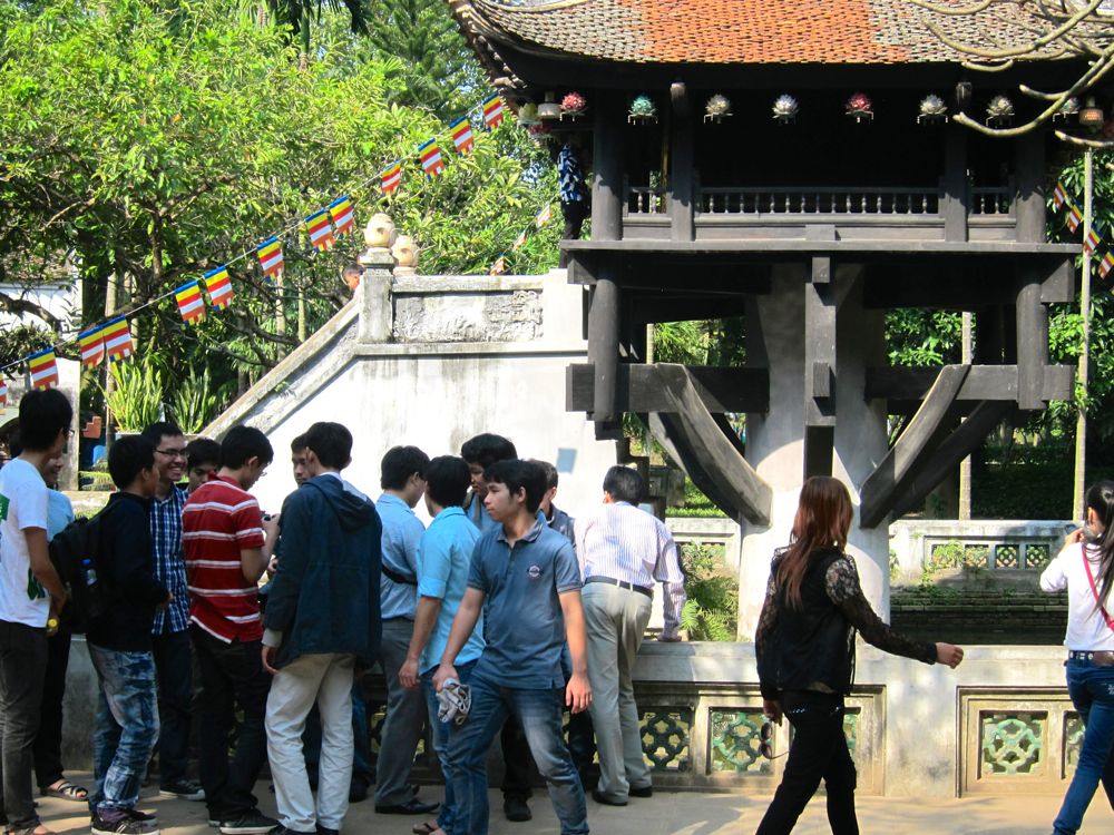 Visiting the One Pillar Pagoda