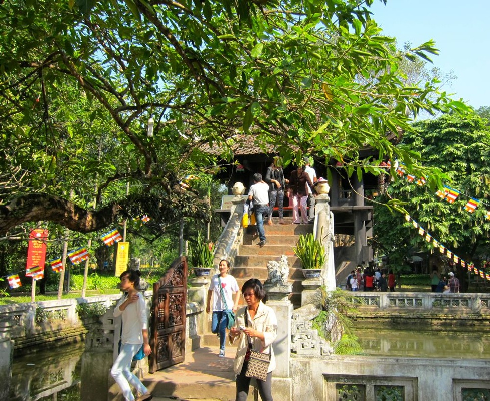 Steps to the One Pillar Pagoda
