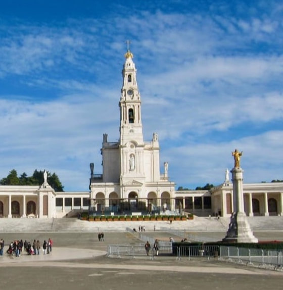 Pilgrims at the Shrine of Our lady of Fatima