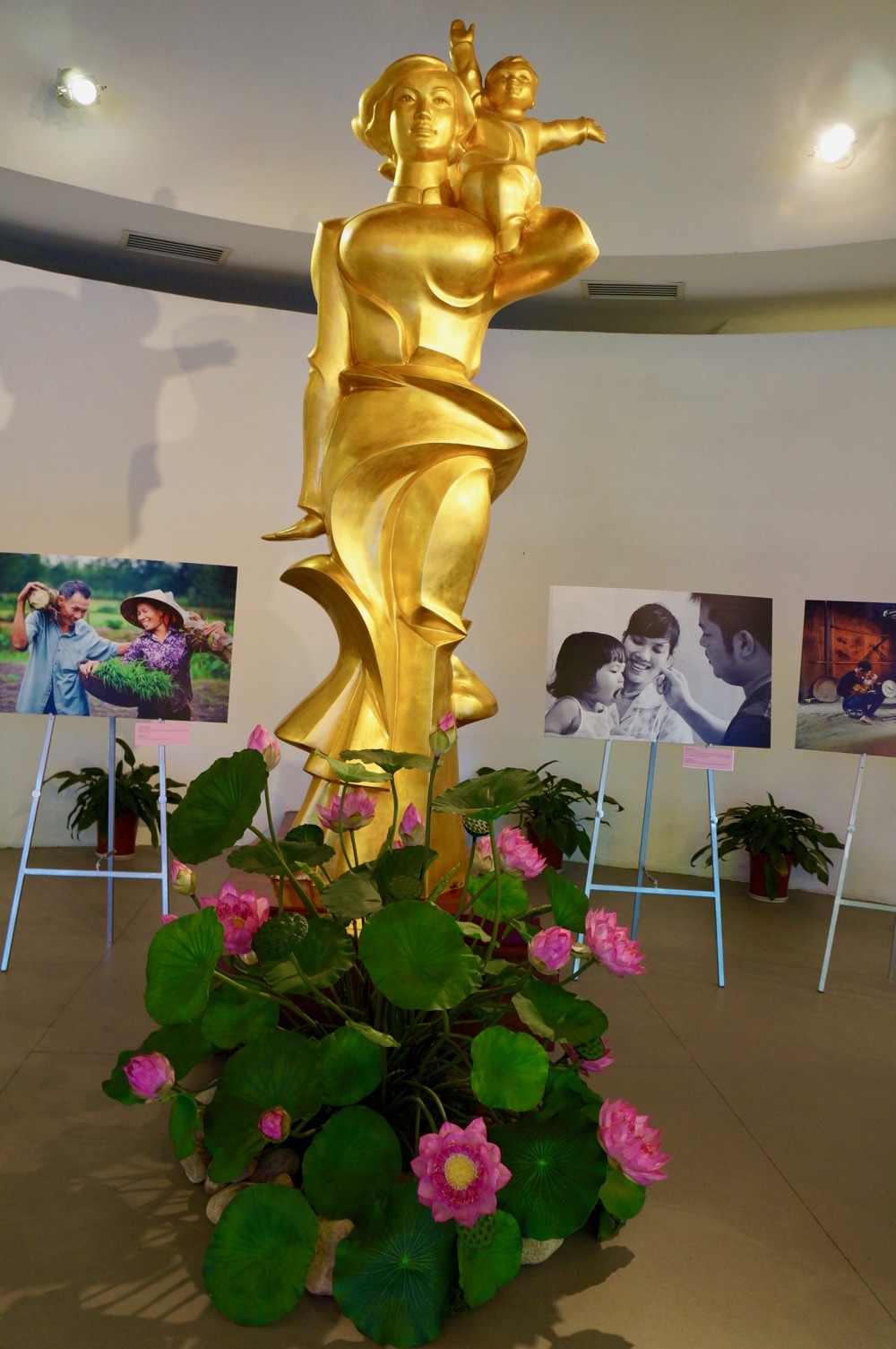 Statue of Vietnamese Woman in Vietnam Women's Museum